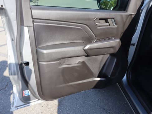 Used 2024 Chevrolet Colorado Trail Boss w/ Advanced Trailering Package image 16