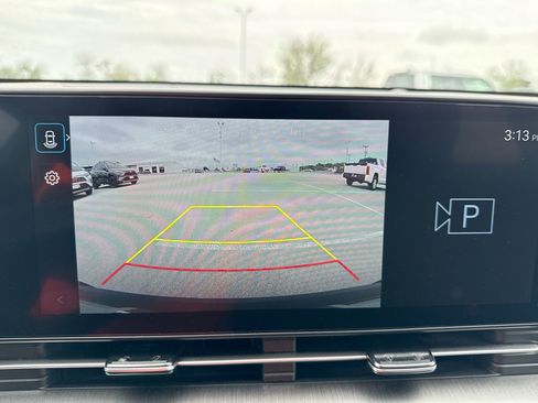 Used 2025 Hyundai Kona SEL FWD image 22