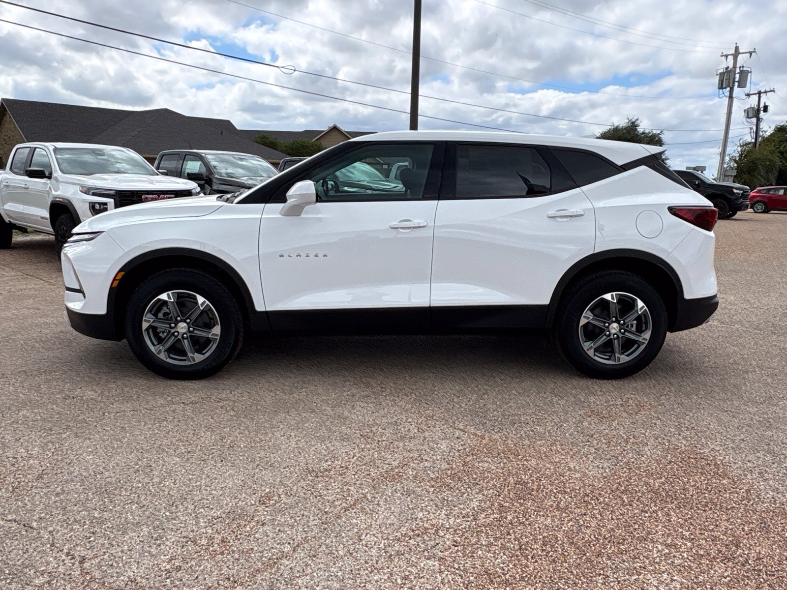 New 2026 Chevrolet Blazer LT FWD image 2