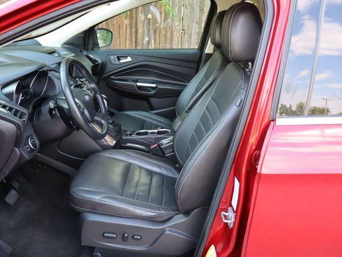 Used 2016 Ford Escape Titanium w/ Equipment Group 301A AWD/4WD image 19