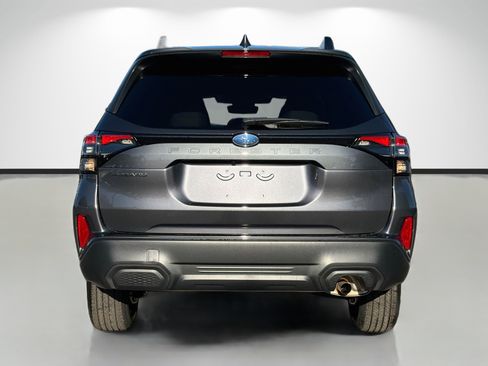 Used 2026 Subaru Forester Premium AWD/4WD image 4