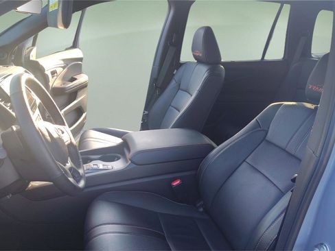 Used 2024 Honda Passport TrailSport image 12