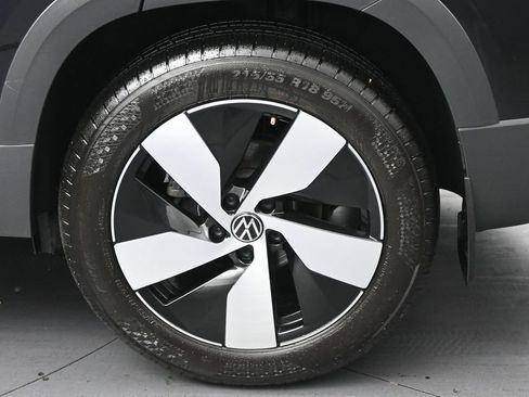Used 2024 Volkswagen Taos S AWD/4WD image 23