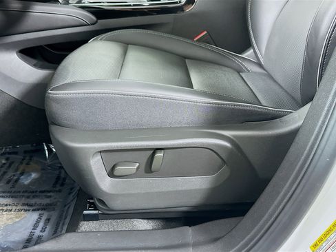 Used 2023 Buick Envision Essence AWD/4WD image 18