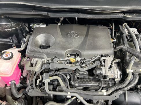 Used 2021 Toyota Sienna XSE w/ XSE Plus Package image 31