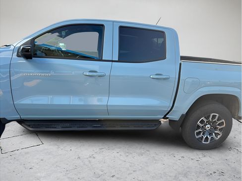 Used 2025 Chevrolet Colorado Z71 w/ Technology Package AWD/4WD image 60