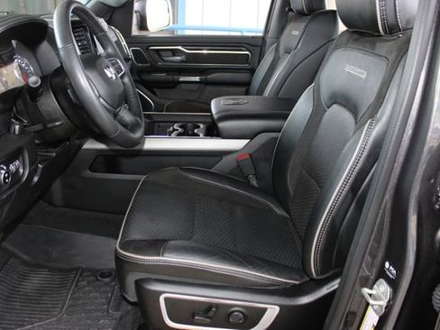 Used 2024 RAM 1500 Laramie AWD/4WD image 24