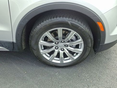 Used 2021 Cadillac XT4 Premium Luxury w/ Technology Package image 8