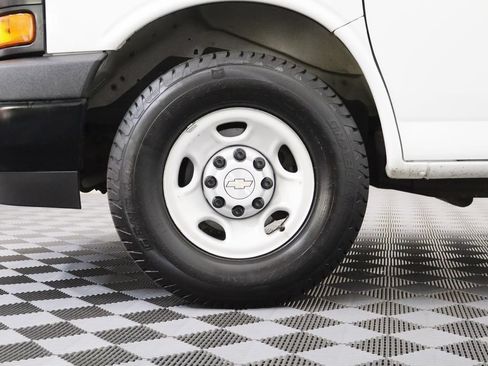 Used 2022 Chevrolet Express 2500 w/ Safety Package RWD image 4