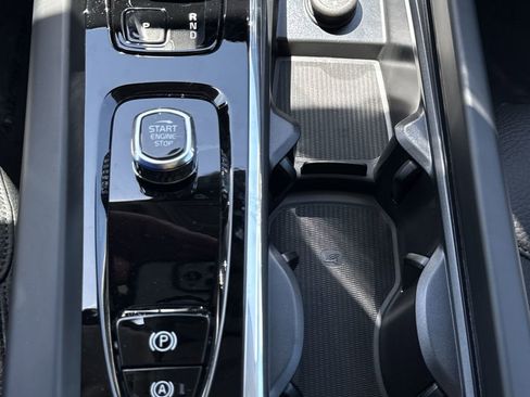 New 2026 Volvo V60 B5 Cross Country Plus w/ Protection Package Premier image 28