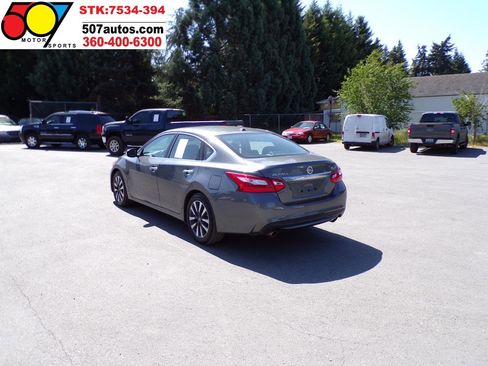 Used 2017 Nissan Altima 2.5 SL FWD image 4