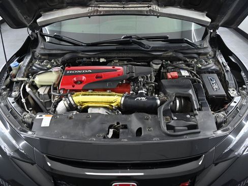 Used 2019 Honda Civic Type R image 22