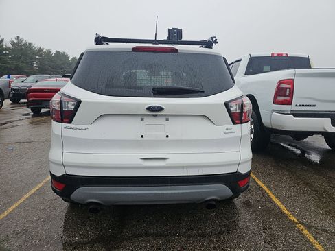 Used 2018 Ford Escape SE w/ Ford Safe & Smart Package image 8