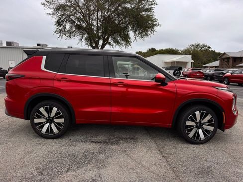New 2026 Mitsubishi Outlander SEL FWD image 9