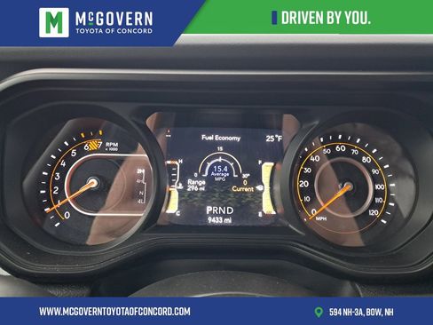 Used 2024 Jeep Wrangler Sahara image 17