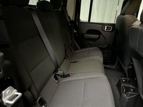 Used 2023 Jeep Gladiator Sport image 27