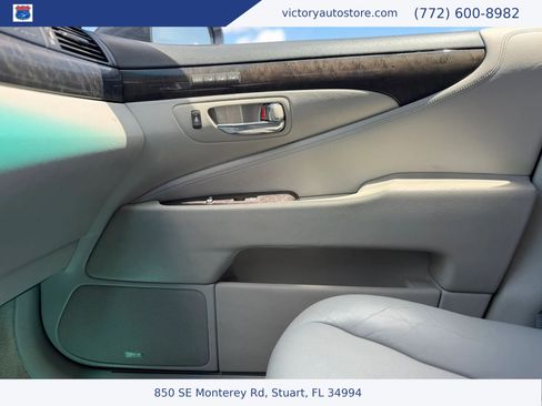 Used 2011 Lexus LS 460 AWD w/ Comfort Pkg image 21