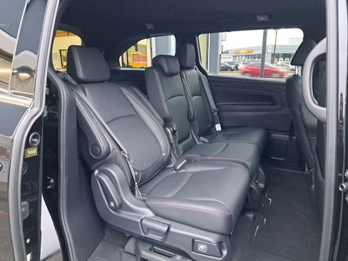 Used 2025 Honda Odyssey Sport-L image 14