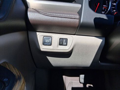 Used 2017 GMC Acadia Denali w/ Technology Package FWD image 36
