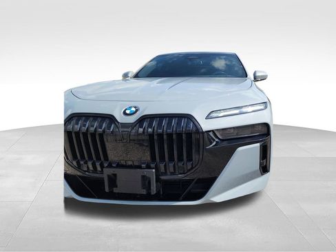 Used 2023 BMW 740i w/ Executive Package RWD image 10