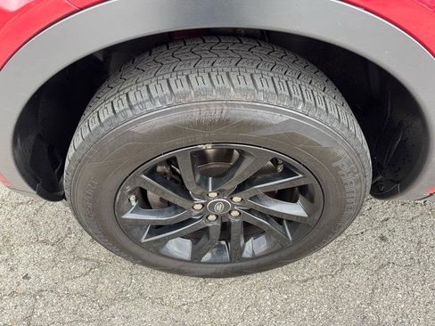 Used 2017 Land Rover Discovery Sport HSE image 18