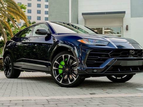 Used 2020 Lamborghini Urus image 3