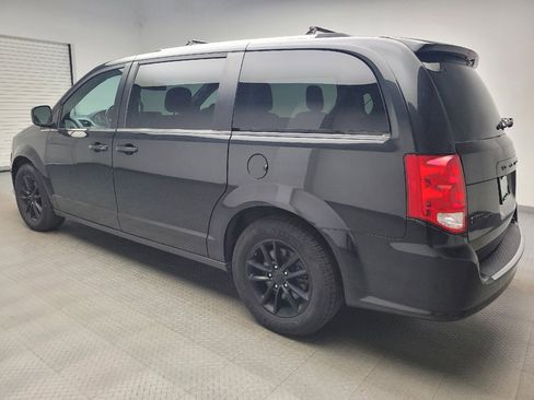 Used 2019 Dodge Grand Caravan SXT FWD image 3