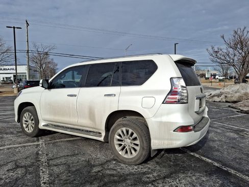 Certified 2022 Lexus GX 460 Premium w/ Premium Package image 2