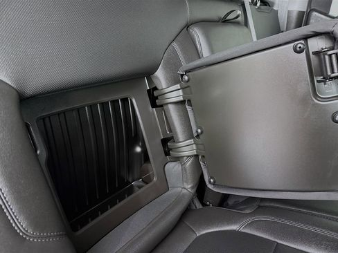 Used 2021 Chevrolet Silverado 1500 LTZ w/ Technology Package image 34