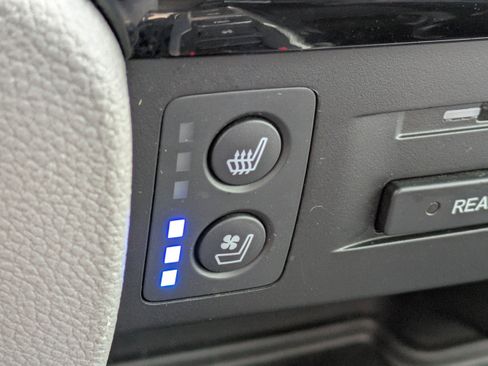 Used 2018 Honda Pilot Elite image 31