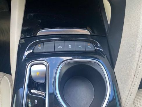 Used 2021 Buick Envision Avenir w/ Technology Package II FWD image 24
