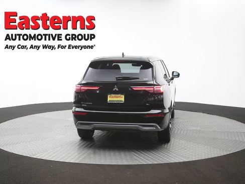 Used 2025 Mitsubishi Outlander SE AWD/4WD image 39