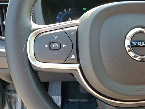 Certified 2025 Volvo XC60 T8 Core w/ Climate Package image 21