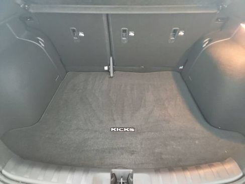 Used 2023 Nissan Kicks SR w/ SR Premium Package FWD image 36