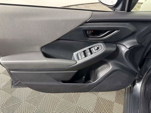 Used 2024 Subaru Crosstrek 2.0i Premium image 17