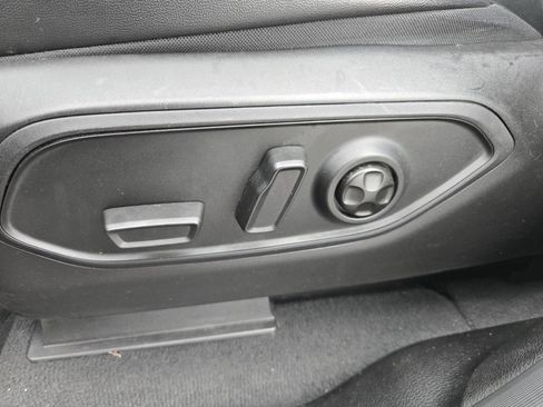 Certified 2024 Jeep Grand Cherokee L Laredo image 23