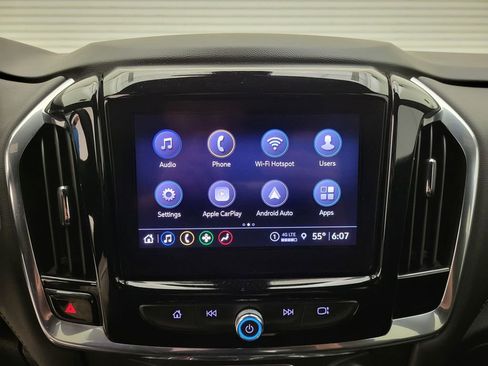 Used 2023 Chevrolet Traverse LT image 11