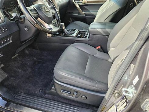 Used 2021 Lexus GX 460 Premium w/ Accessory Package AWD/4WD image 15