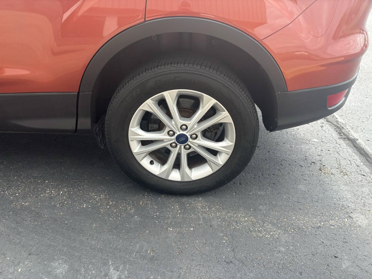 Used 2019 Ford Escape SE AWD/4WD image 9