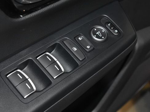 Used 2024 Honda CR-V Sport Touring image 6