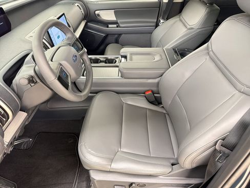 New 2026 Ford Expedition Active AWD/4WD image 5