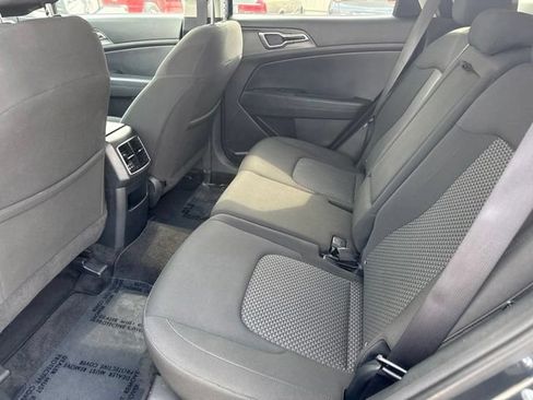 Used 2024 Kia Sportage LX AWD/4WD image 16