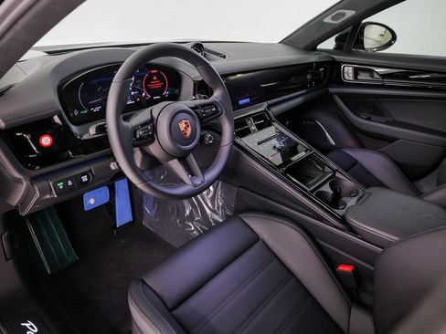 New 2026 Porsche Panamera GTS image 4