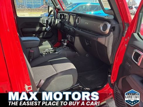 Used 2020 Jeep Wrangler Unlimited Sahara w/ Dual Top Group AWD/4WD image 21