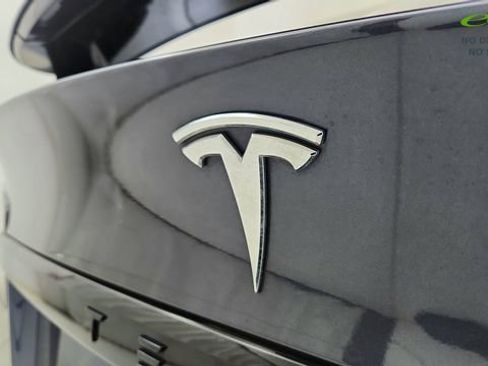 Used 2022 Tesla Model X AWD/4WD image 17