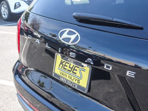 Used 2023 Hyundai Palisade Limited AWD/4WD image 9