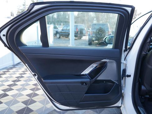 Used 2024 BMW 740i xDrive image 42