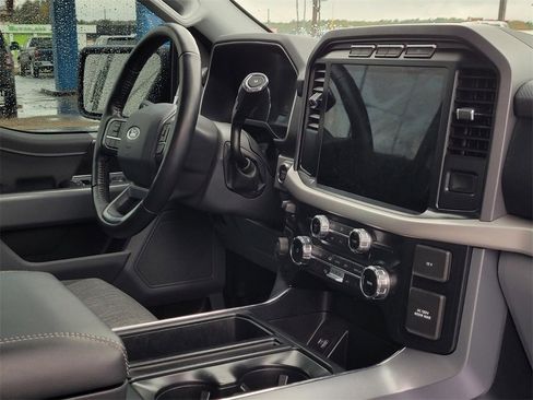 Used 2022 Ford F150 XLT w/ Equipment Group 302A High image 12