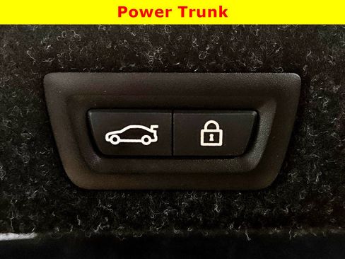 Used 2023 BMW M550i xDrive M550i xDrive w/ Dynamic Handling Package image 35