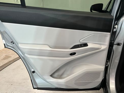 New 2026 Jeep Cherokee Limited AWD/4WD image 18